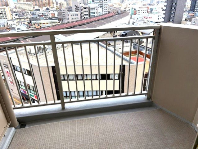 鴫野コーポ四号棟のバルコニー|お洗濯にも便利なバルコニー付き