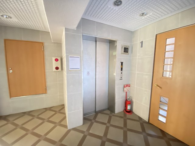 【ロビー】 | イーストキューブ