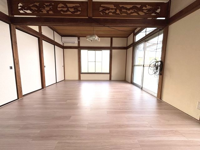 中古戸建　守谷市松並の居間・リビング