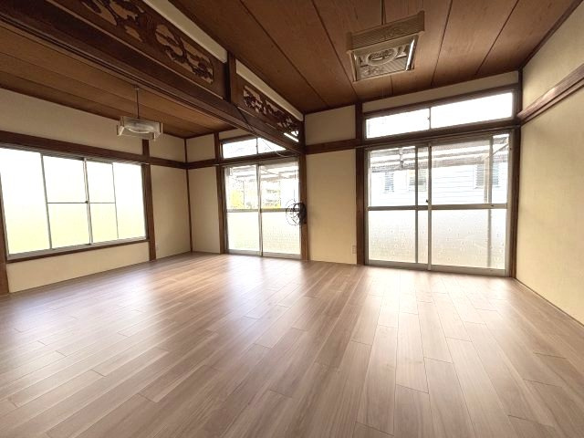 中古戸建　守谷市松並の居間・リビング