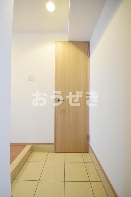 ＲＯＹＡＬ共進の玄関