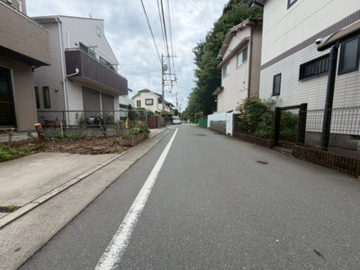 【前面道路含む現地写真】 | 立川市幸町6丁目　中古戸建　【全1棟】