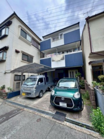 寝屋川市楠根南町の前面道路含む現地写真|楠根小学校徒歩約4分、中木田中学校徒歩約14分
お子様の通学も安心です！
