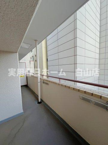 【バルコニー】