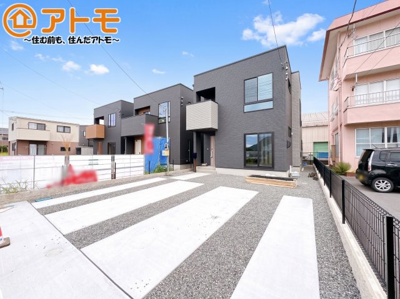 【駐車場】 | 三島市長伏　新築一戸建て　1号棟 | ゆったりスペースで、駐車も楽ちん♪