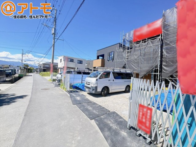 【前面道路含む現地写真】 | 三島市長伏　新築一戸建て　1号棟