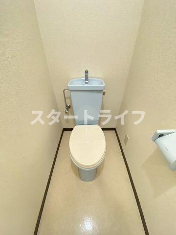 大阪市淀川区新高３丁目の賃貸マンションのトイレ