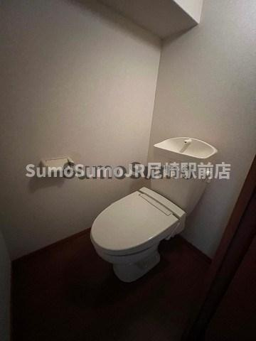 レオパレスエルザ1のトイレ|落ち着いたトイレです