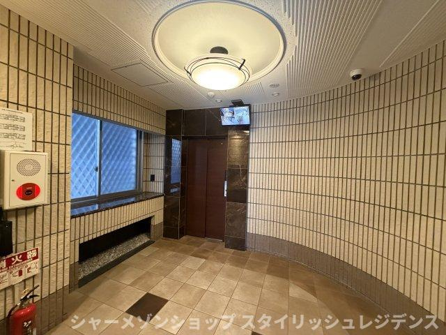 アルバース三萩野のロビー