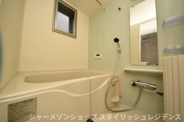 アルバース三萩野の浴室