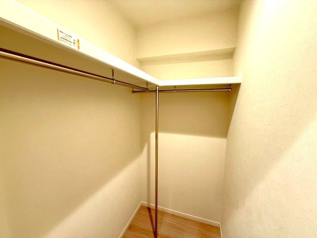 ナイスアーバン葛西の収納|「しまう場所」があるだけで暮らしが変わる。WIC2か所の充実収納。