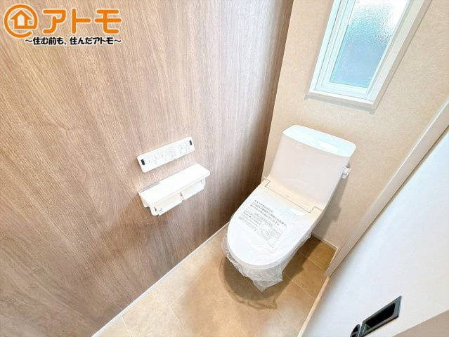 【トイレ】 | 三島市長伏　新築一戸建て　2号棟 | 清潔感のあるトイレです！