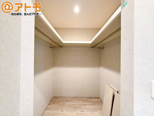 【収納】 | 三島市長伏　新築一戸建て　2号棟 | ウォークインクローゼットは季節ものなどを収納することができて便利です♪
