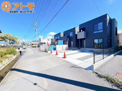 【前面道路含む現地写真】 | 三島市長伏　新築一戸建て　2号棟