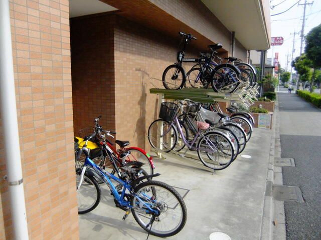 ＳＰＲＩＮＧ　ＣＯＵＲＴの設備