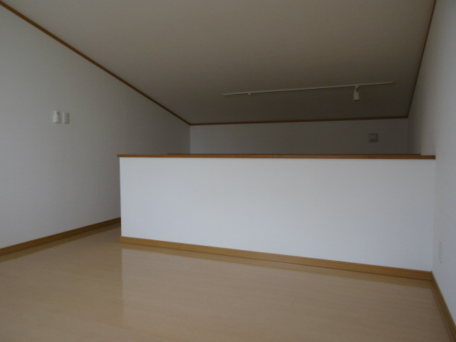 LUCRASの洋室