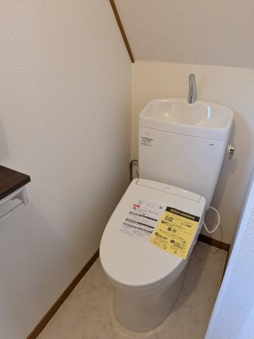 練馬区早宮2丁目戸建のトイレ