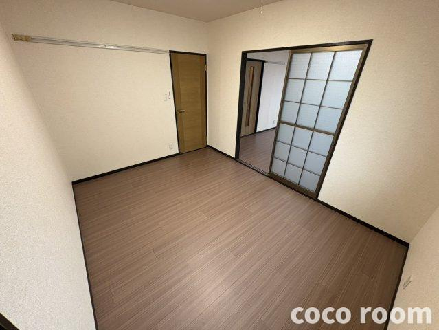 ファミール　Bの洋室