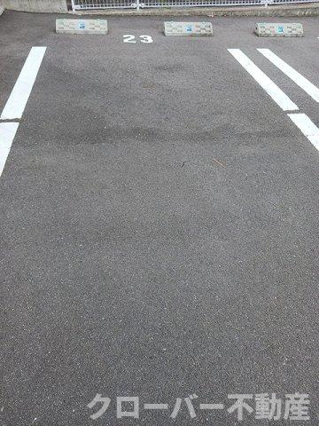 ザ・ビレッジグリーン宇多津Ⅱの駐車場