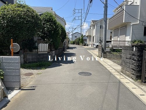 寒川町倉見　中古一戸建ての前面道路含む現地写真|寒川町倉見　中古一戸建て