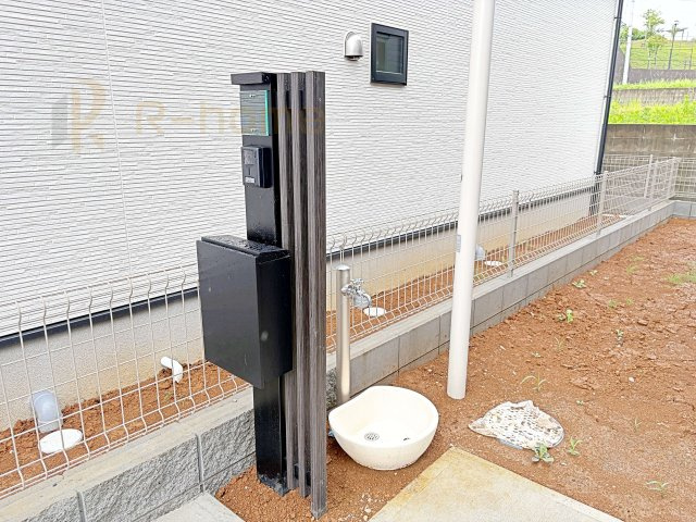 流山市思井　新築戸建て　2号棟の設備|便利な立水栓！洗車や水やりもラクラクです♪