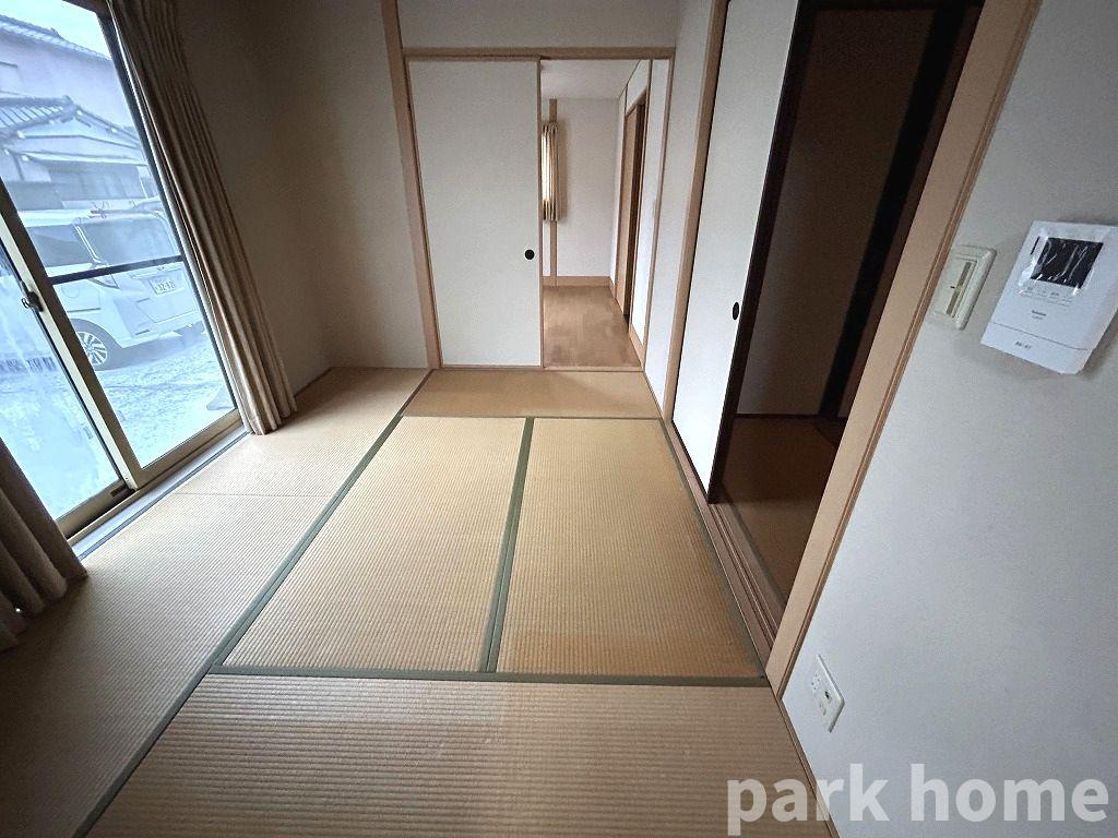 介良貸家の和室|畳の上でゆっくりとくつろげる和室です