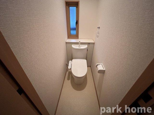 介良貸家のトイレ|清潔感のあるトイレです