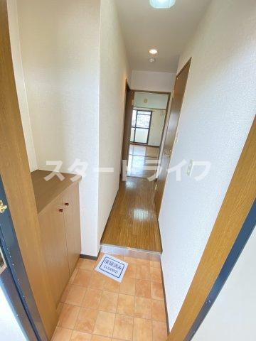大阪市淀川区新高５丁目の賃貸マンションの玄関