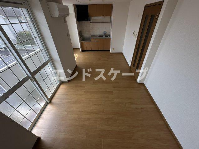 ソレアードＣの居間・リビング|高崎、前橋のお部屋探しはエンドスケープまで！お客様の理想お聞かせ下さい♪