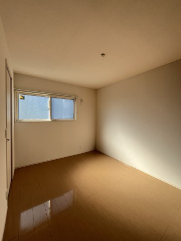 アヴニール西福原の洋室
