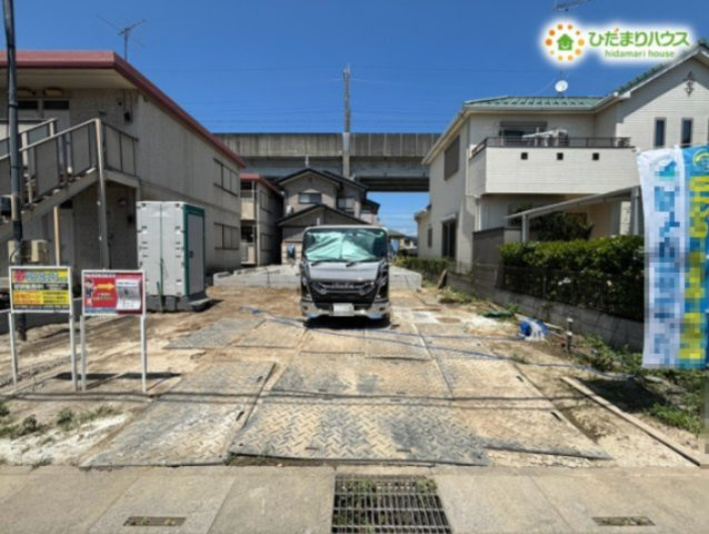 熊谷市伊勢町　新築一戸建て　いろどりアイタウン　01の駐車場