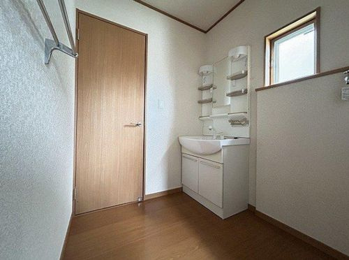大磯町国府本郷　中古一戸建ての脱衣所|大磯町国府本郷　中古一戸建て