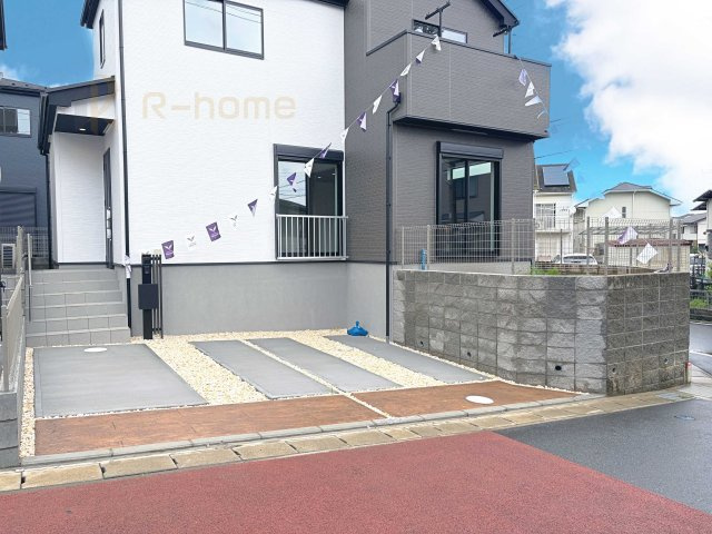 流山市思井　新築戸建て　3号棟の駐車場|カースペースは2台お停めいただけます♪