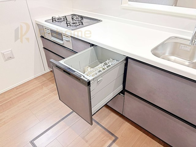 流山市思井　新築戸建て　3号棟のキッチン|ビルトイン食器洗い乾燥機付き！とってもラクラク嬉しい時短アイテムです♪