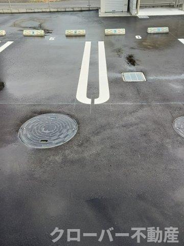 ハイツ　ＨＡＹＡＳＨＩ　２の駐車場