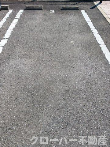 ベル　アンジュの駐車場