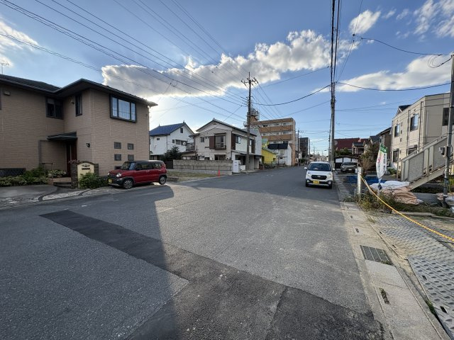 【前面道路含む現地写真】 | 熊谷市伊勢町　新築戸建　全1棟　