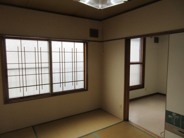 髙森マンションの和室