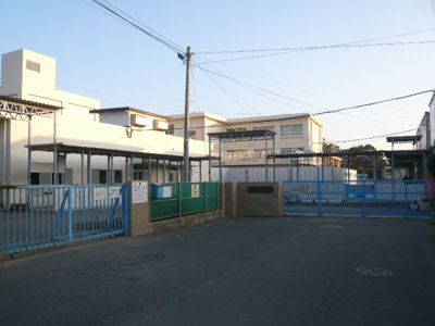 茅ヶ崎市立浜須賀小学校まで350ｍ