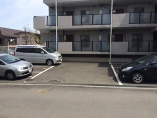 エスポワール白川の駐車場