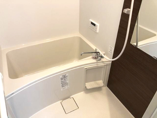 市川市中国分１丁目のアパートの浴室