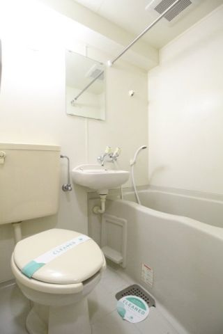アドリーム千駄木の浴室