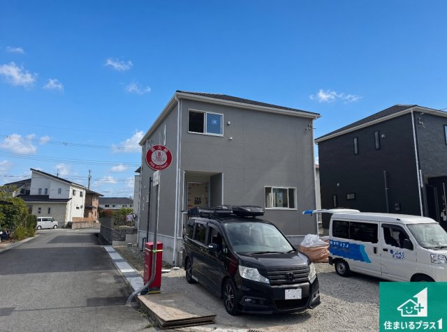 加東市南山　第5期　新築一戸建ての外観|周辺は落ち着いた街並みの住宅地！子育てがしやすい住環境です！まだ未完成ですが、現地でしかわからない事もございます。是非一度ご覧ください。