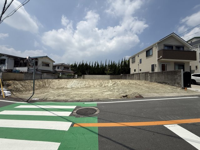神戸市須磨区緑が丘一丁目土地の前面道路含む現地写真