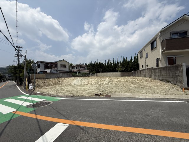 神戸市須磨区緑が丘一丁目土地の前面道路含む現地写真