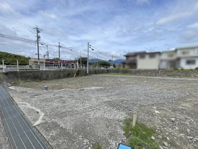 【外観】 | 三重郡菰野町大字宿野3区画〈3号地〉 | 全３区画の宅地分譲　３号地