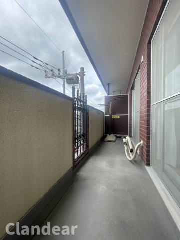セントラルマンション西新井のバルコニー|ドキドキの新生活も、安心してスタート。ぴったりの住まいを見つけませんか？クランディアが一緒に住まい選びをサポートします‼　まずは、お気軽にお問合せください　＃クランディア