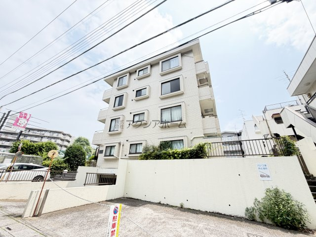 レガパレス椿峰の外観
