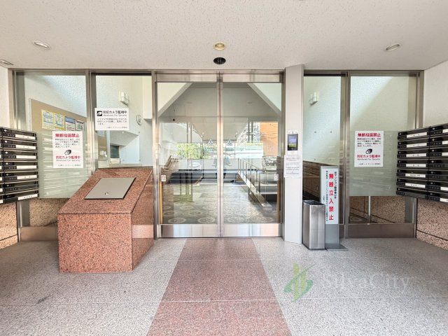 上目黒パークマンションのエントランス