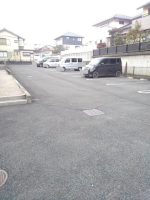 【駐車場】 | フェアリーミューズＢ